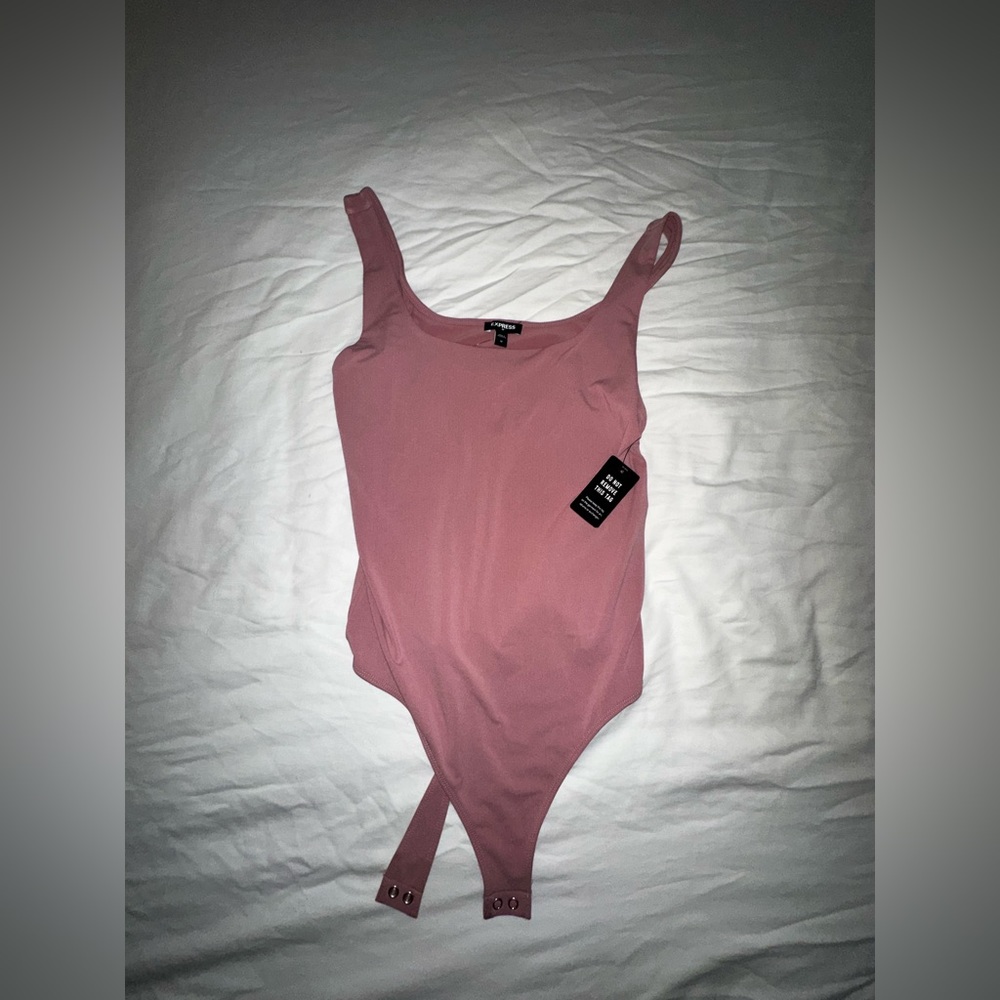 🌷 Express Body Contour Body Suit 🌷